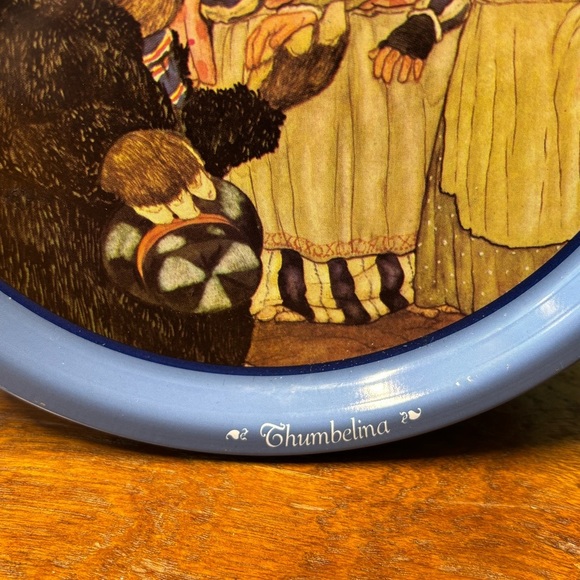 Vintage 1981 Michael Hague tin featuring Hans Christian Andersen’s Thumbelina - Picture 4 of 10